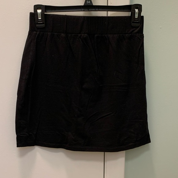 Lot of 2 Mini Skirts - Picture 7 of 8